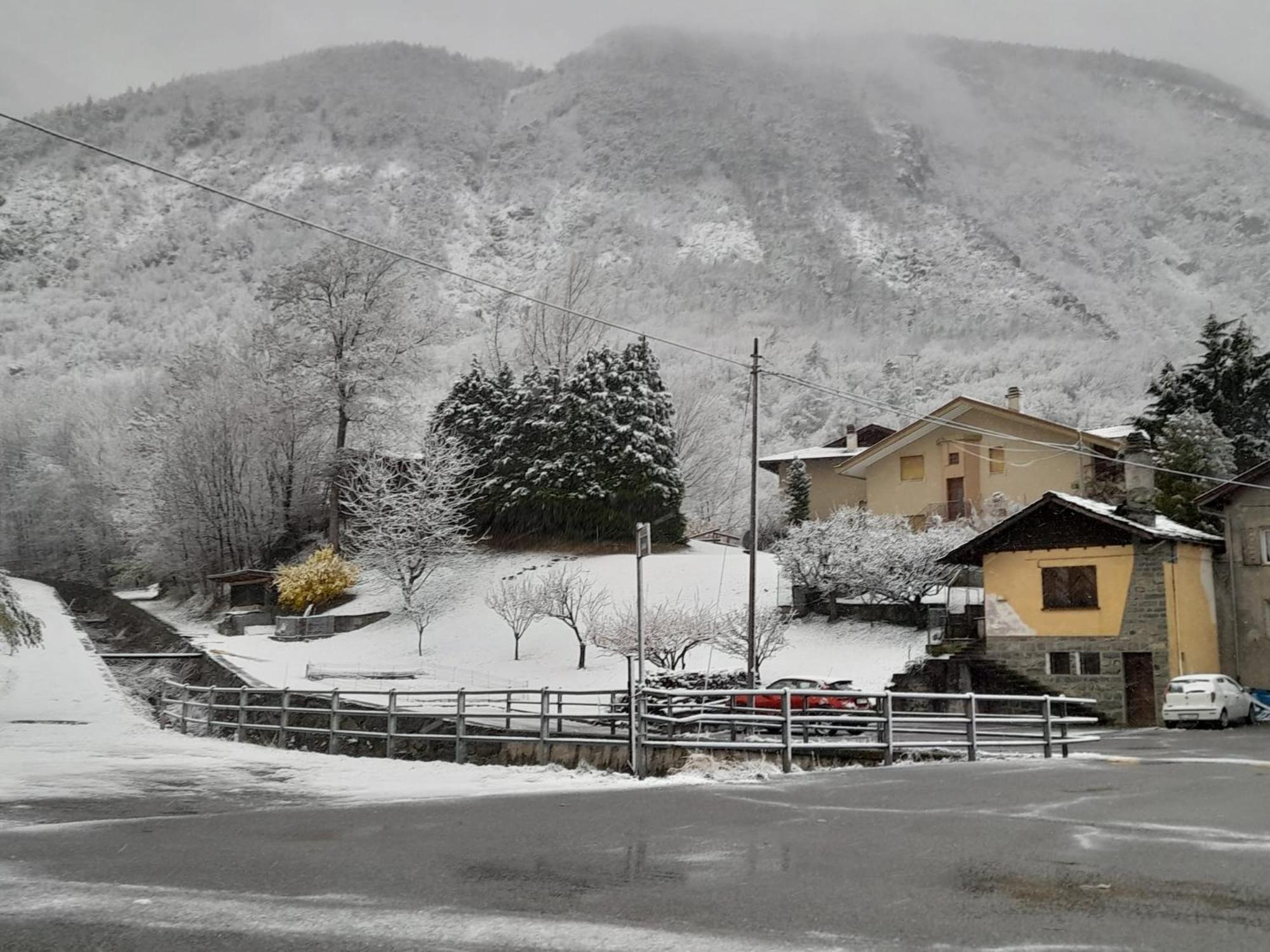 Le Chalet Du Village Chambave Exterior foto